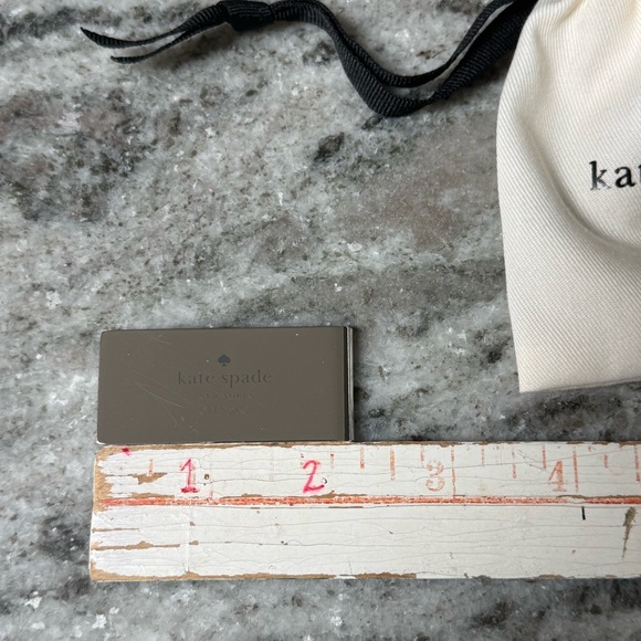 Kate Spade Lenox “Nest Egg” Silver-Plated Money Clip with Pouch - Picture 6 of 9